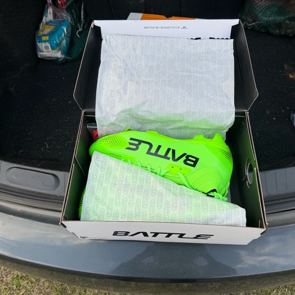 Green Battle Football Cleats - Picture 7 of 7